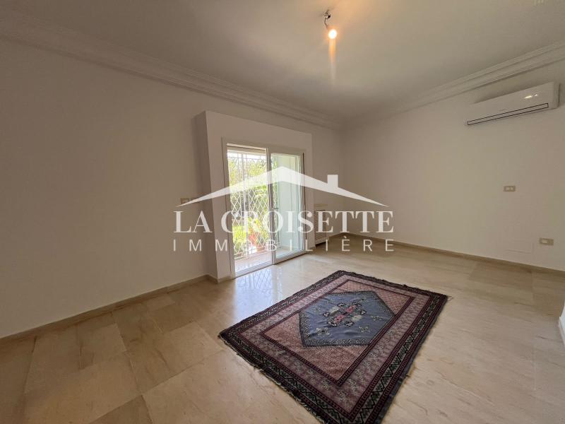 Villa S+4 avec vue sur mer à Carthage 